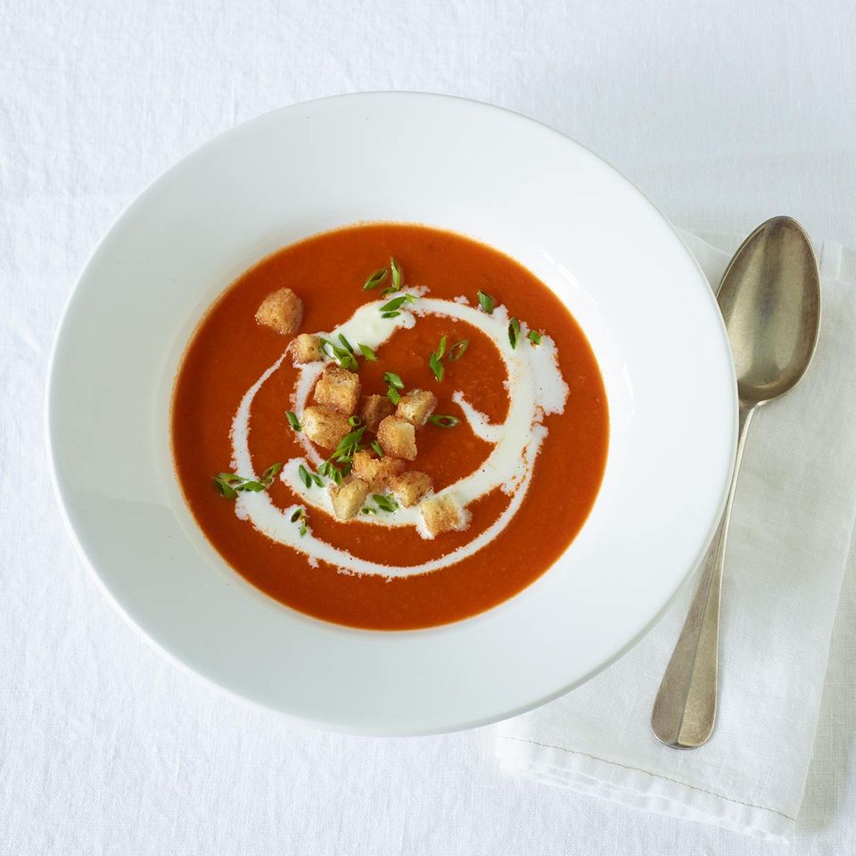 Classic tomato soup with croutons