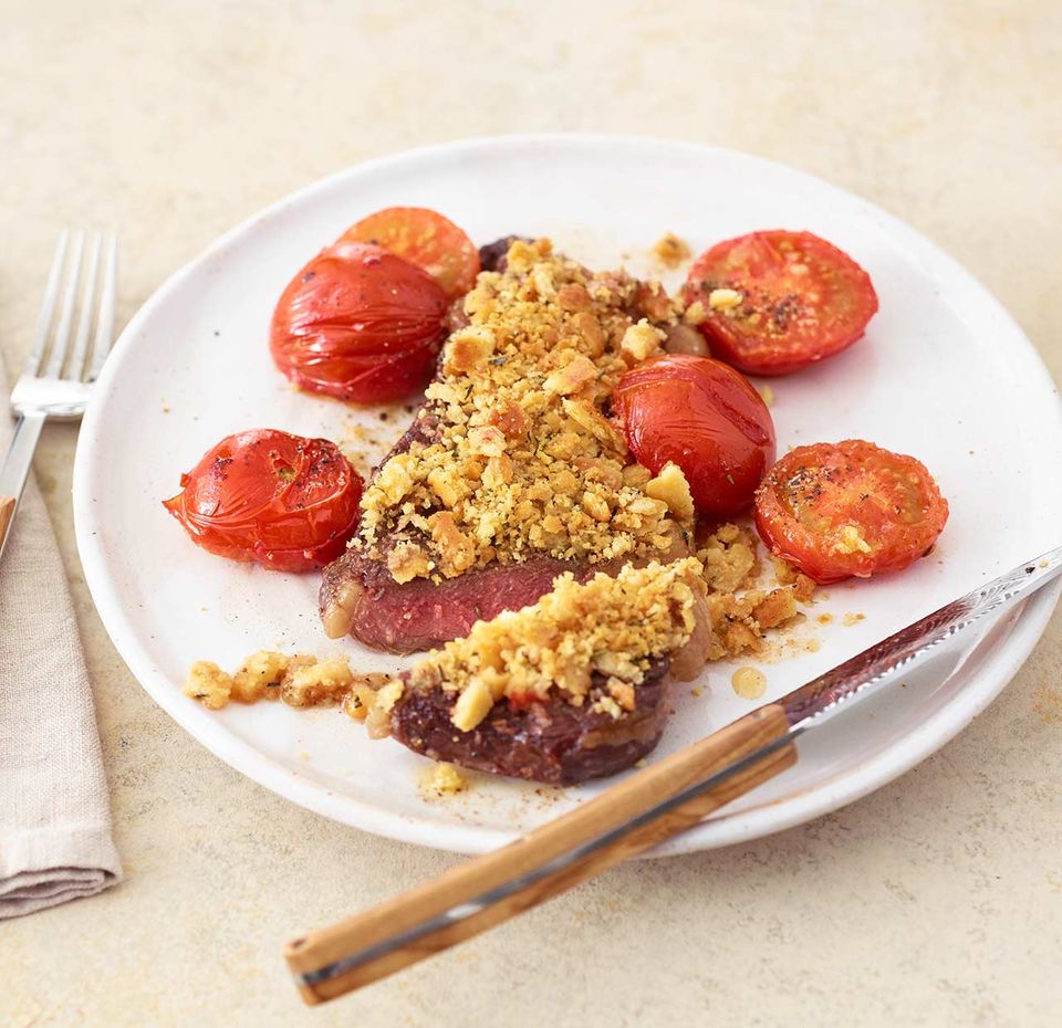 Überbackenes Steak mit Bröseln Überbackenes Steak mit Bröseln