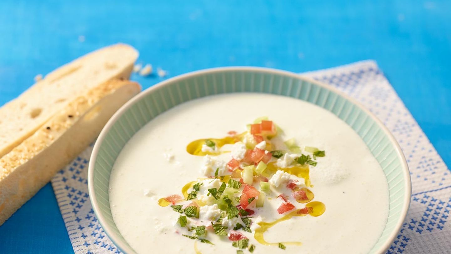 Schnelle Sommer-Suppe: Griechische Joghurtsuppe