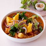 Mangold-Curry mit Mango-Salsa