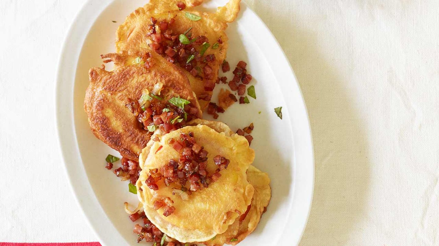 Gebackene Apfelringe mit Speck Rezept