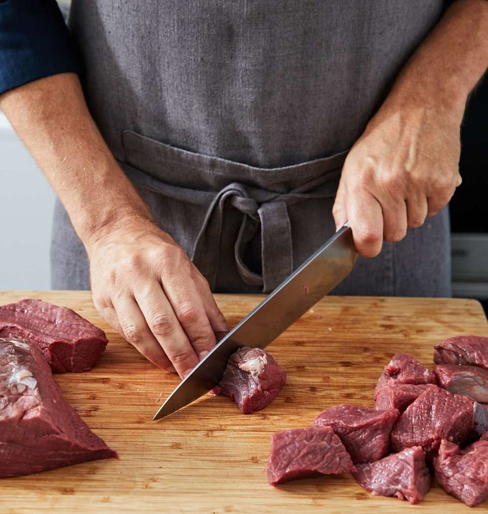 Schritt 1 - Wie macht man Boeuf Bourguignon Schritt 1 - Wie macht man Boeuf Bourguignon