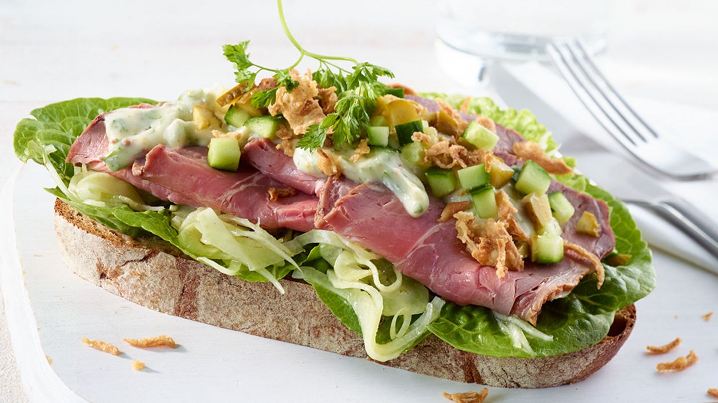 Smørebrød mit Roastbeef und Fenchel Rezept