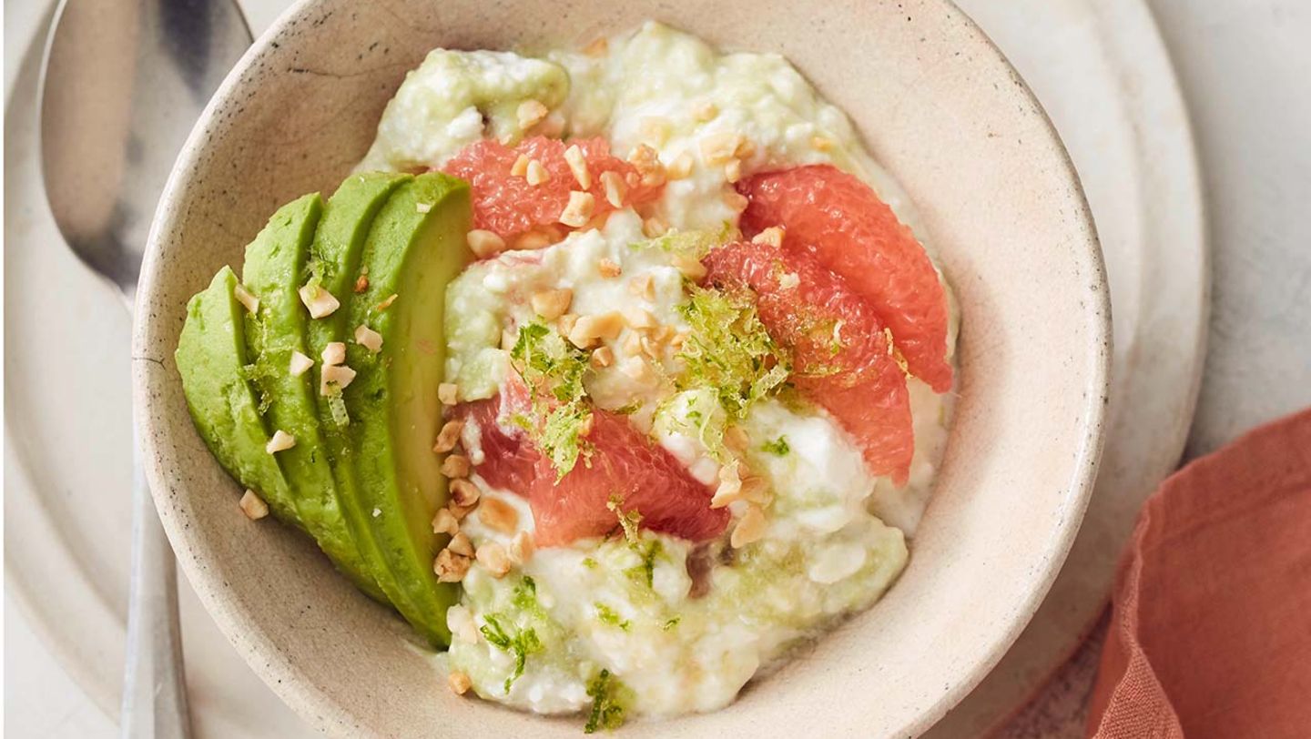 Avocado-Frischkäse mit Grapefruit Rezept - [ESSEN UND TRINKEN]