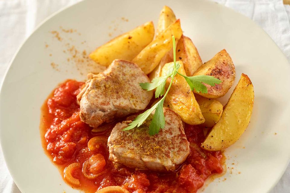 Schweinemedaillons mit Currysauce
