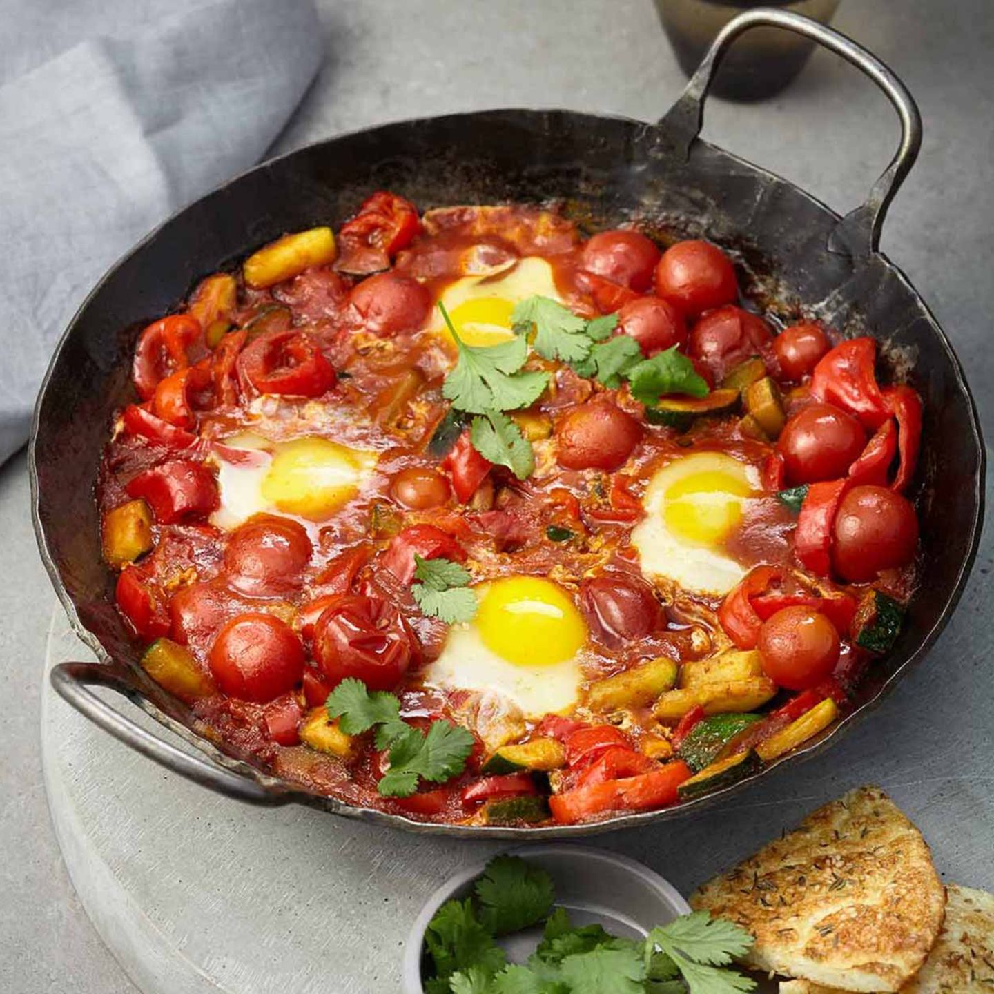 Shakshuka Und Low Carb Fladen Mit Sesam Rezept Essen Und Trinken