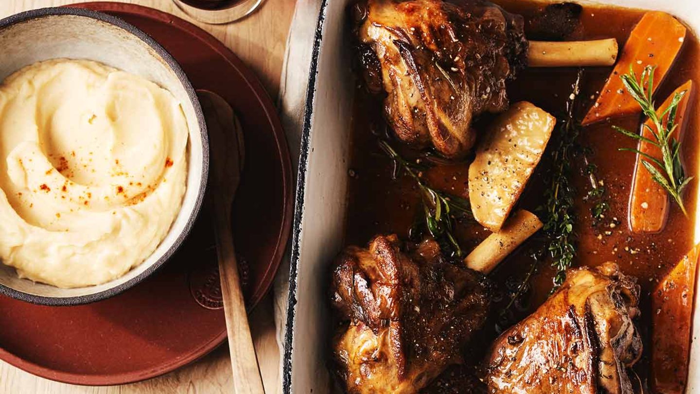 Lammhaxe mit Selleriepüree und Paprika Rezept