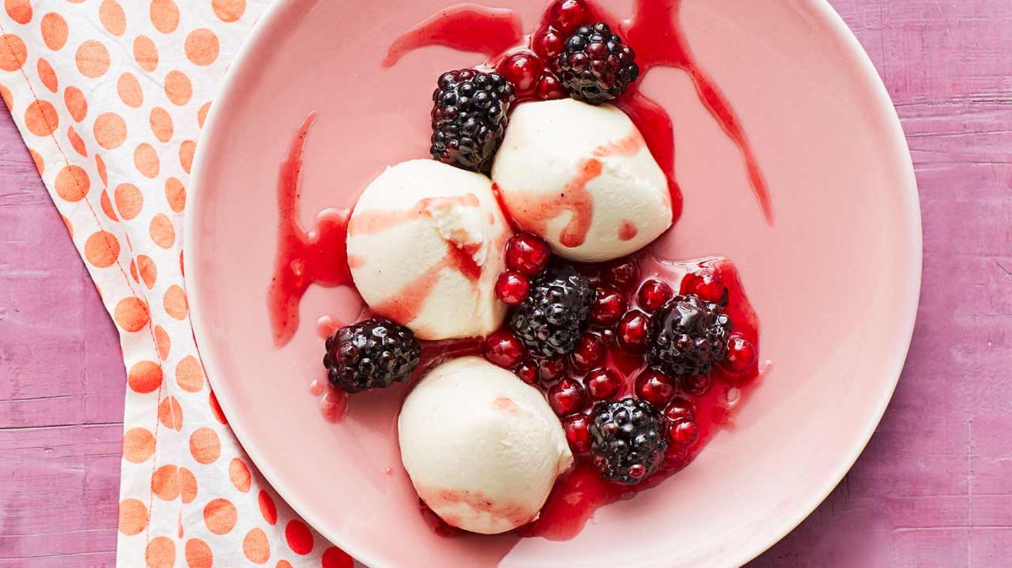 Quark-Mousse mit Beeren: Thermomix ® Rezept