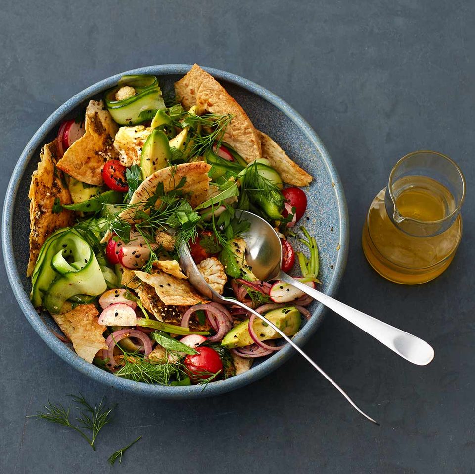 Gemüse-Brot-Salat Rezept - [ESSEN UND TRINKEN]