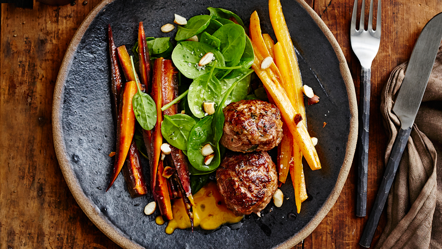 Kalbsfrikadellen mit Möhren und Kürbissauce Rezept