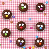 Muffins mit Gesichtern