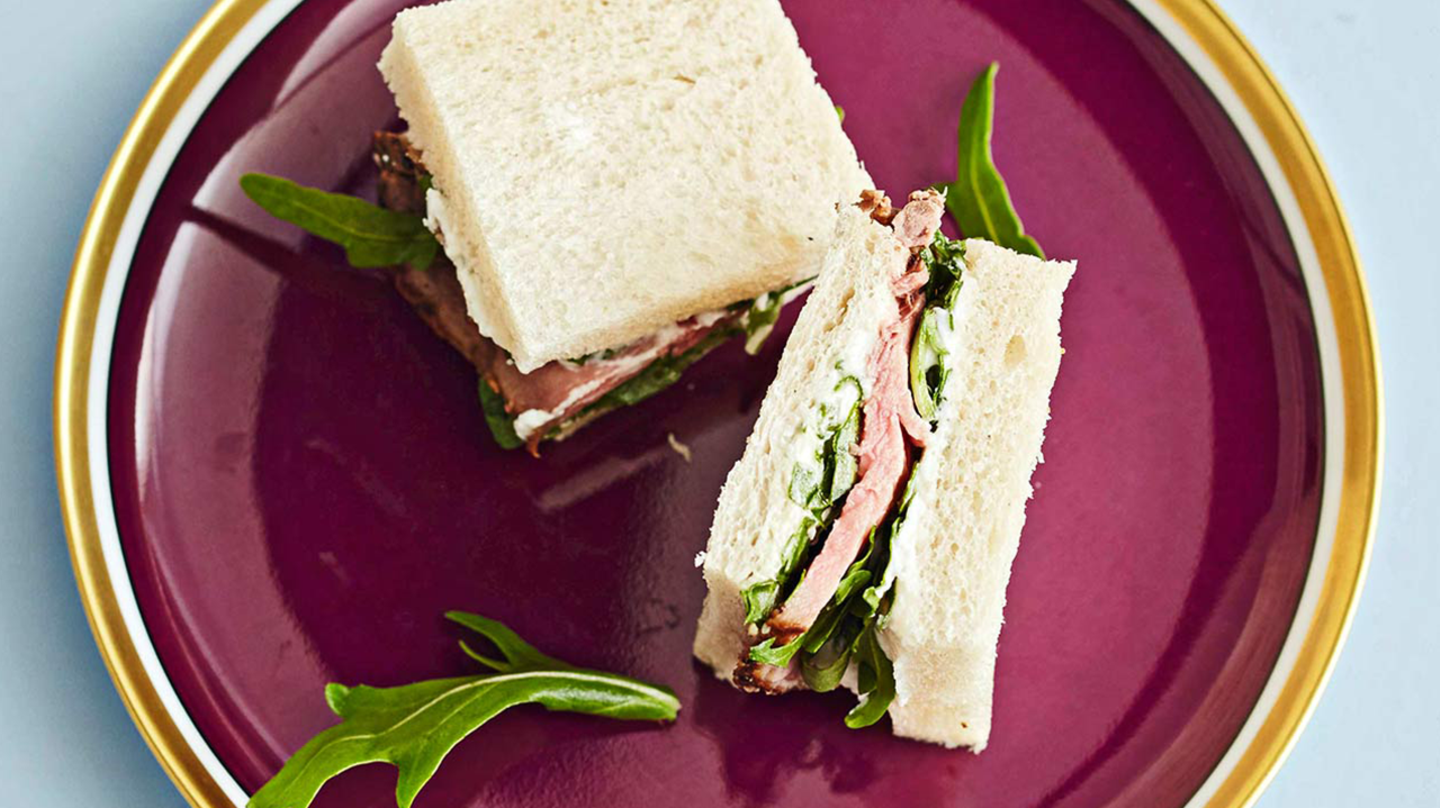 Sandwiches mit Roastbeef und Ziegenkäsecreme Rezept