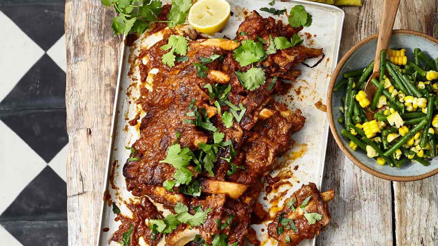 Scharfe Spareribs mit Bohnensalat
