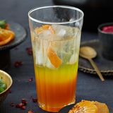 Orangen-Safran-Drink