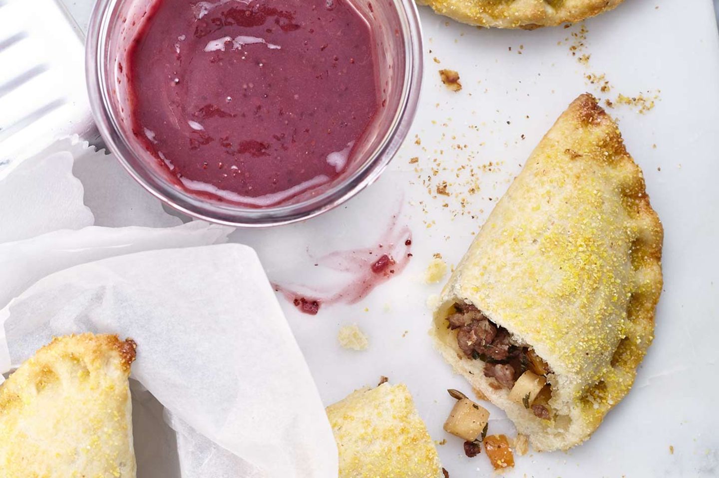 Cornish Pasties Mit Cumberland Sauce Rezept Essen Und Trinken 