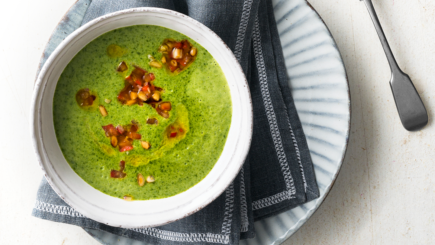 Spinat-Minz-Rahmsuppe mit Tomaten-Relish Rezept