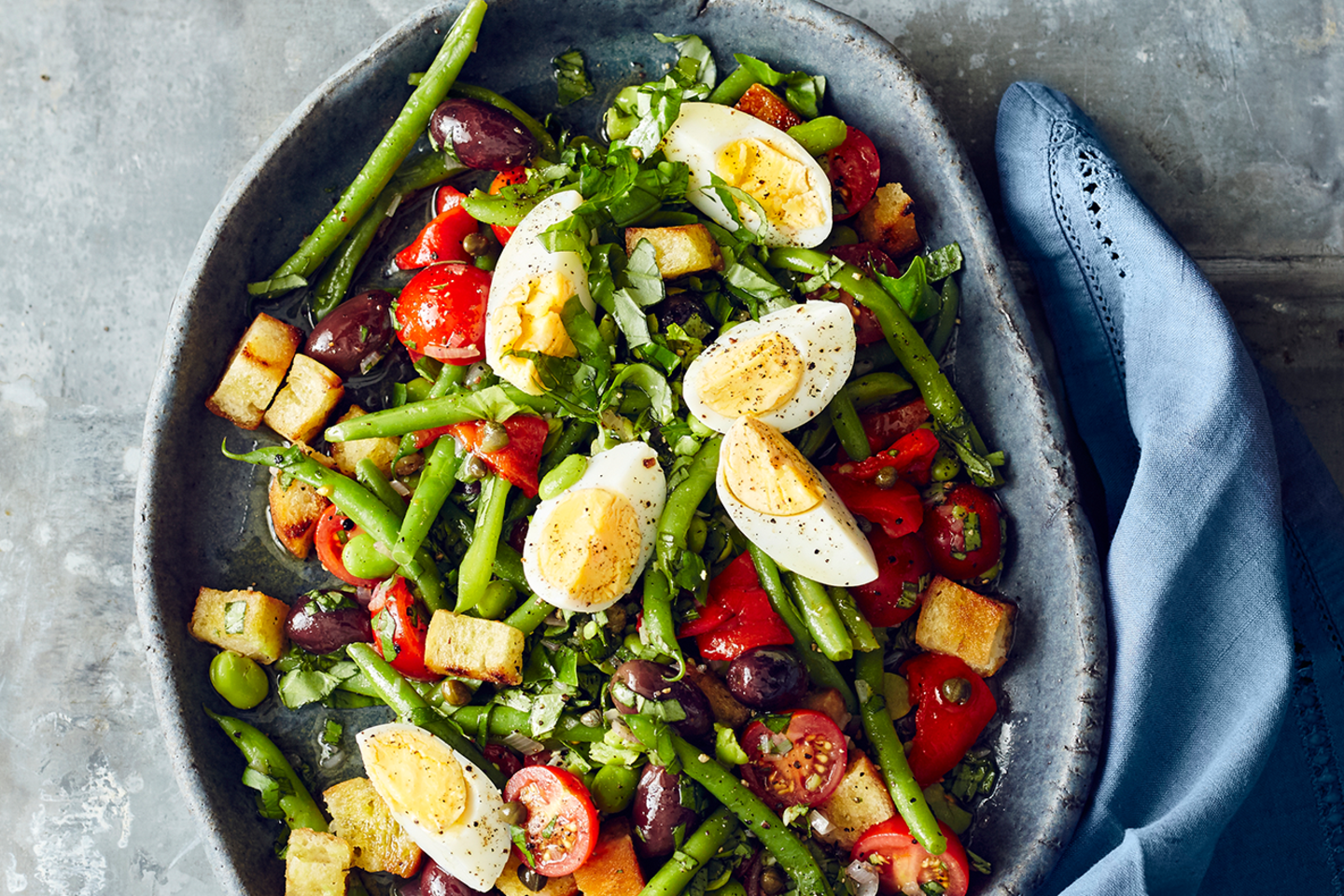 Bohnen Brot Salat Mit Eiern Rezept Essen Und Trinken