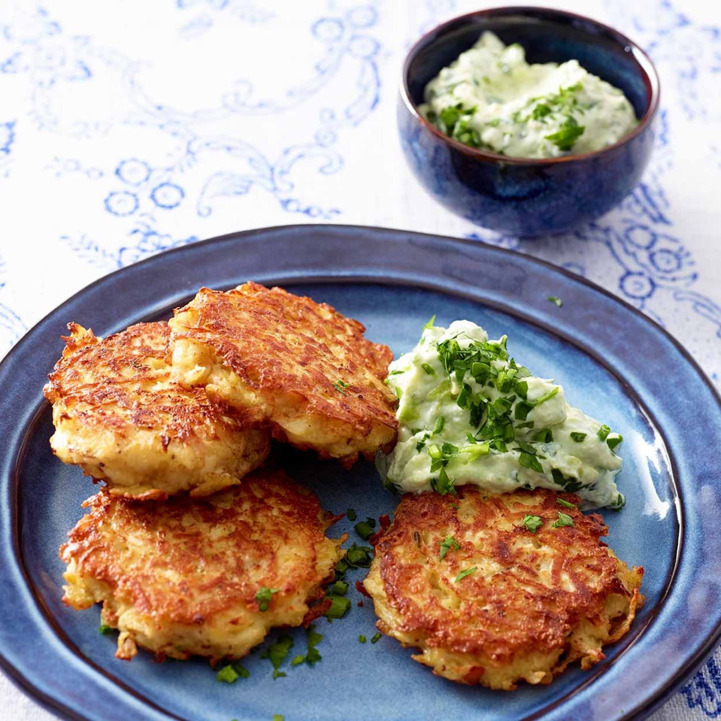 Selleriepuffer mit Avocadoquark