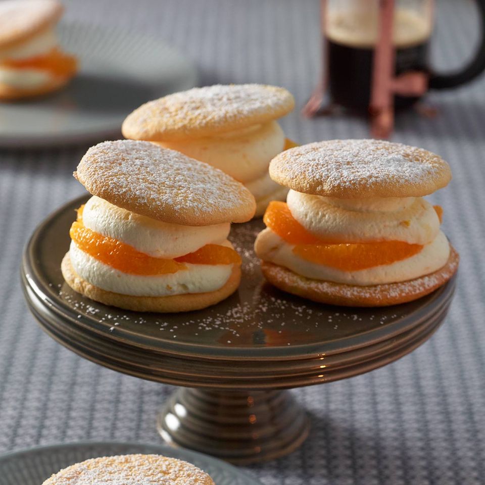 Biskuittortchen Mit Orangen Rezept Essen Und Trinken