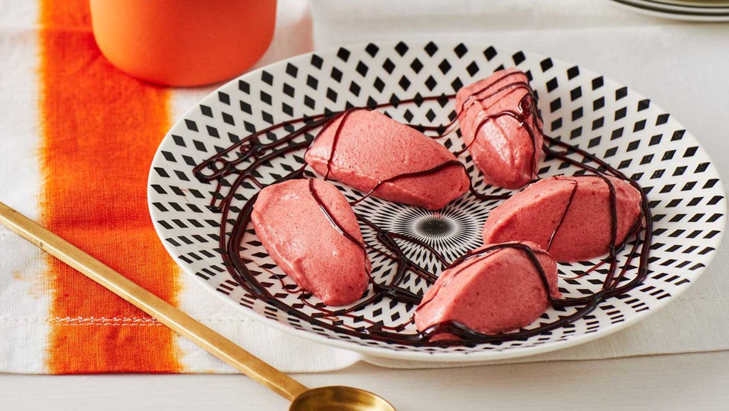 Erdbeer-Sorbet mit Rotweinsirup: Thermomix ® Rezept