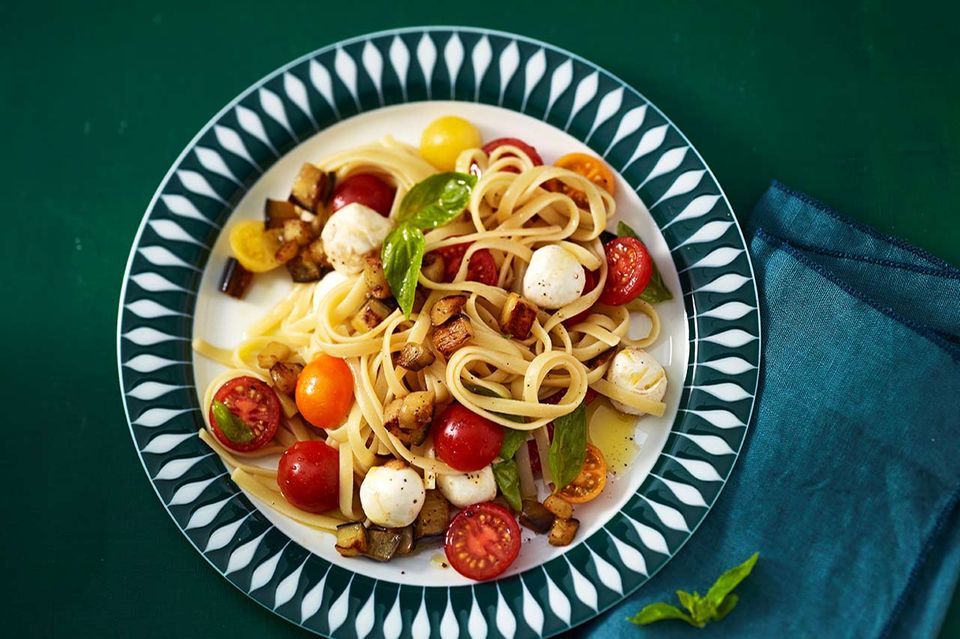 Tomaten-Mozzarella-Pasta