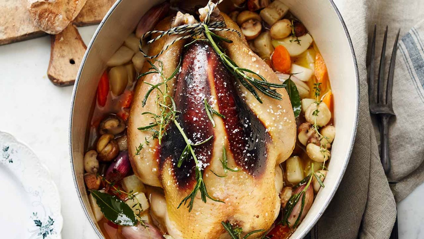 Bresse-Huhn mit Gewürzfüllung und Gemüse Rezept