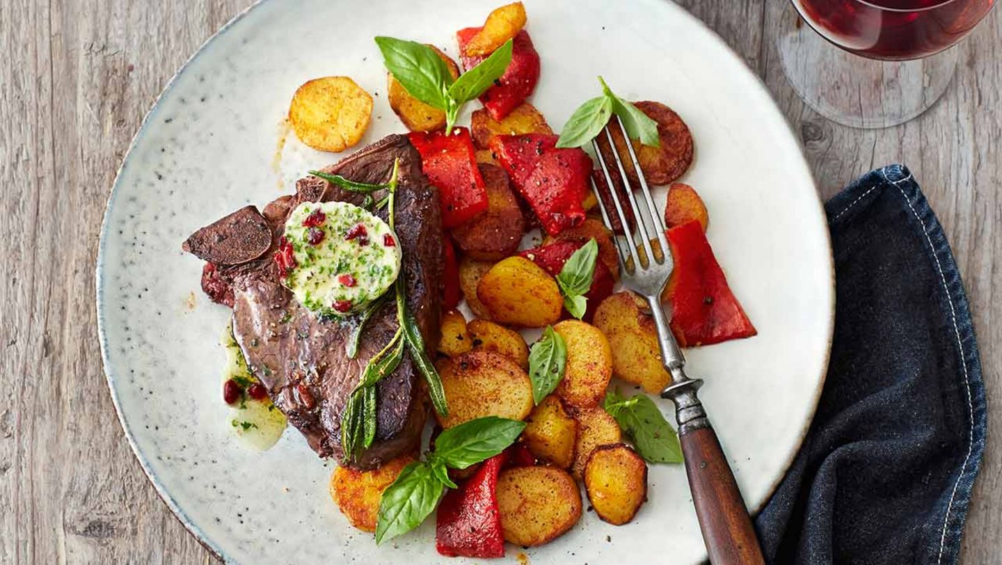 Porterhouse-Steak vom Hirsch mit Bratkartoffeln und Berberitzenbutter Rezept
