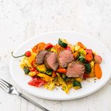 Lammrücken mit Gemüsesalat