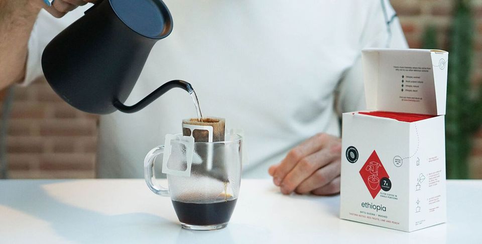 Freshdrip Kaffee im Filter zubereiten Freshdrip Kaffee im Filter zubereiten