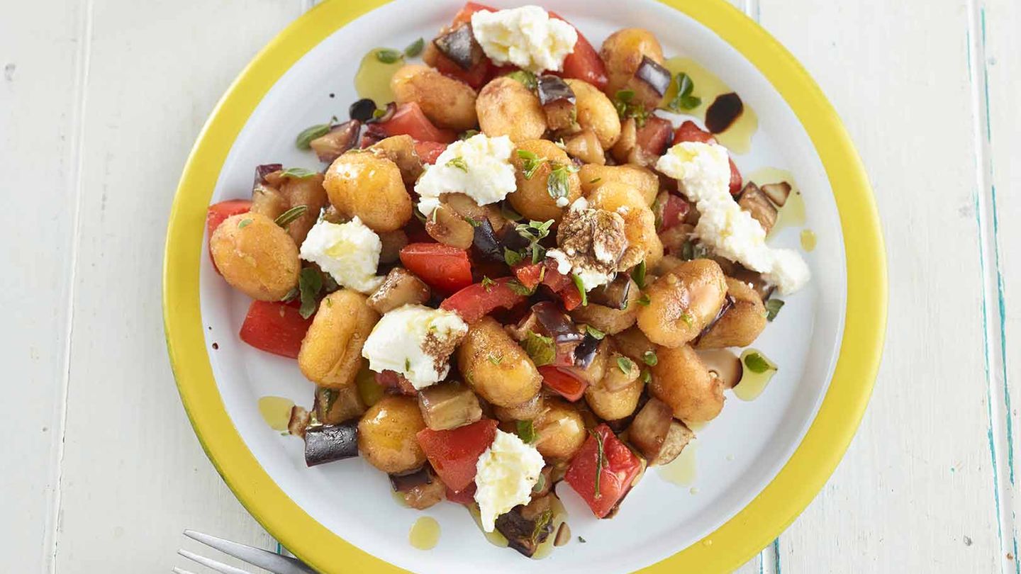 Gnocchi-Auberginen-Pfanne mit Ricotta Rezept