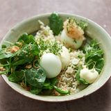 Reis-Bowl mit Spinat und Ei