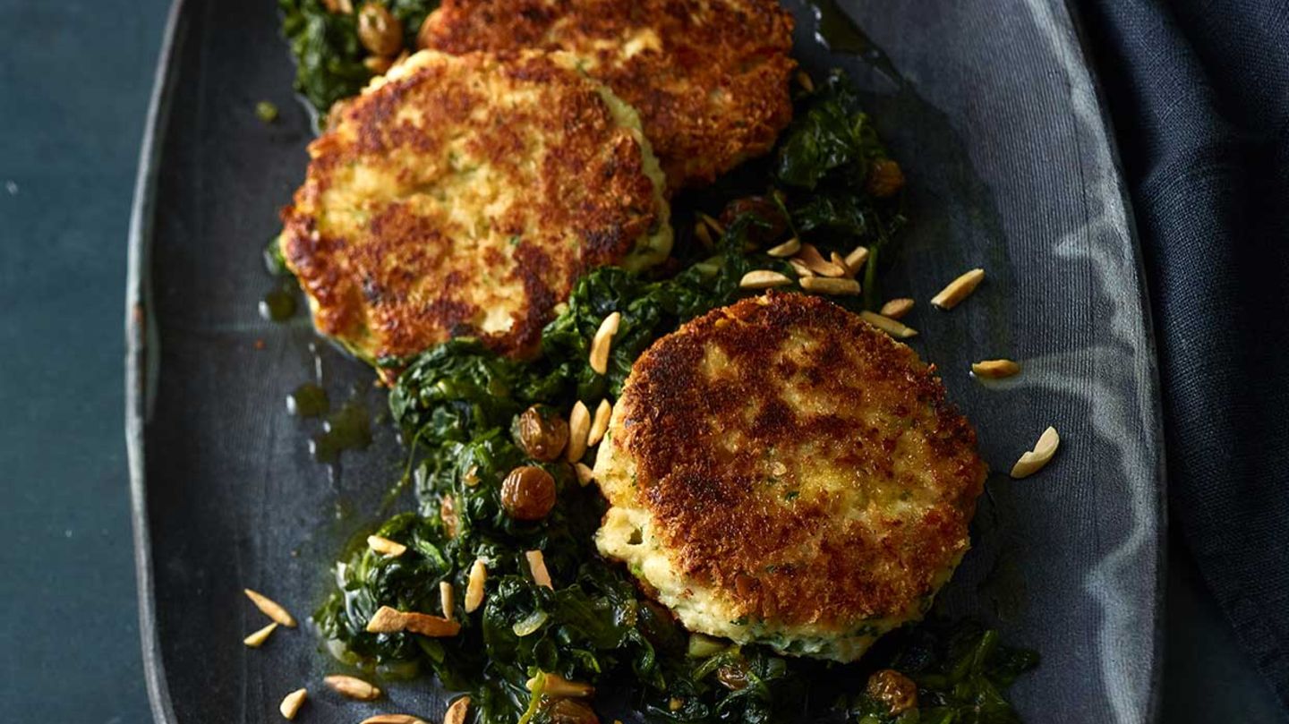 Ricotta-Puffer auf Spinat Rezept