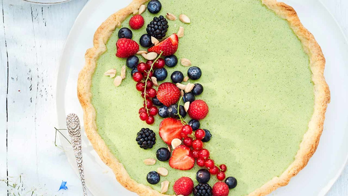 Basilikum-Tarte mit Beeren Rezept