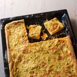 Kürbis-Zwiebel-Kuchen mit Ziegenfrischkäse