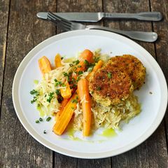 Linsen-Frikadellen mit Sauerkraut