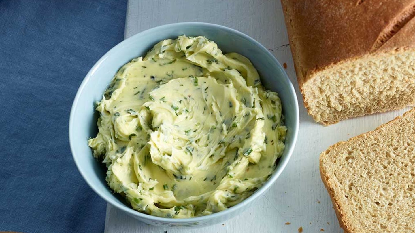 Kräuterbutter mit Schnittlauch