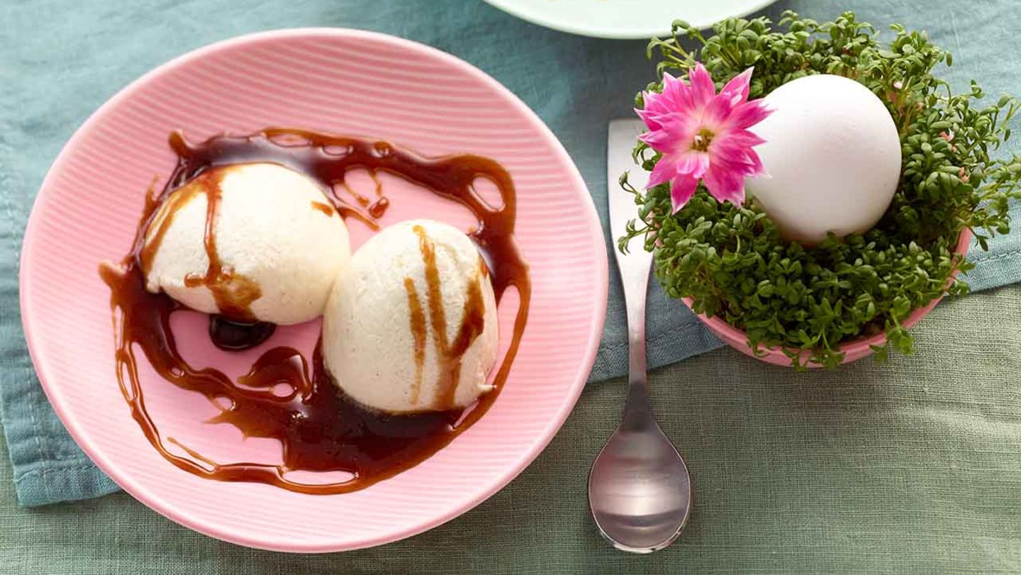 Eierlikör-Mousse mit Kaffeesirup Rezept