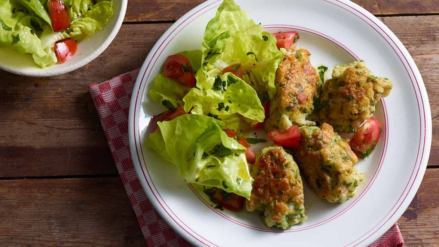 Käsenockerl mit Salat Rezept
