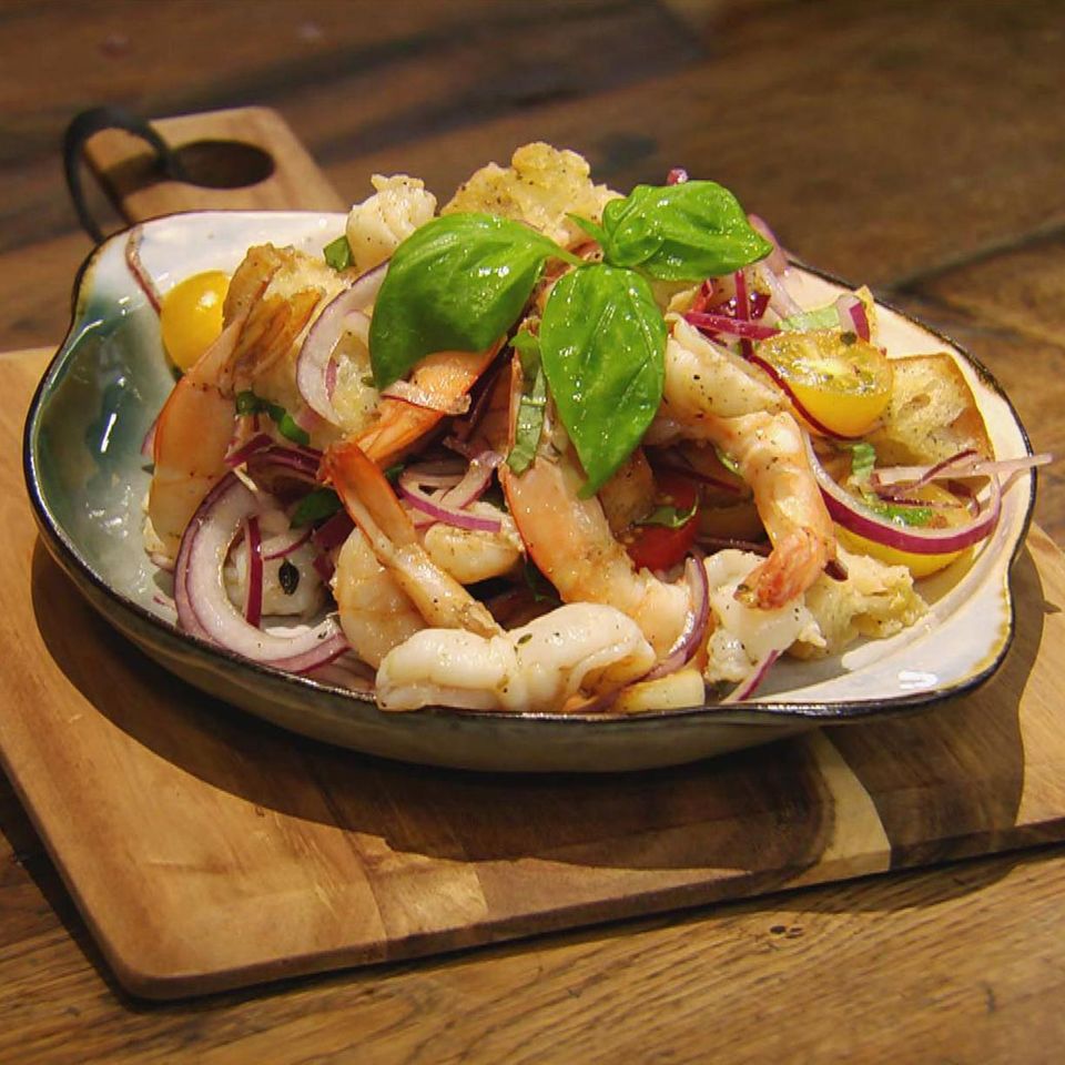 Garnelen-Brot-Salat: Rezept aus der Kochshow essen & trinken Für jeden Tag