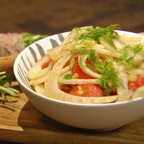 Fenchel-Melonen-Salat mit Grissini: Rezept aus der Kochshow essen & trinken Für jeden Tag