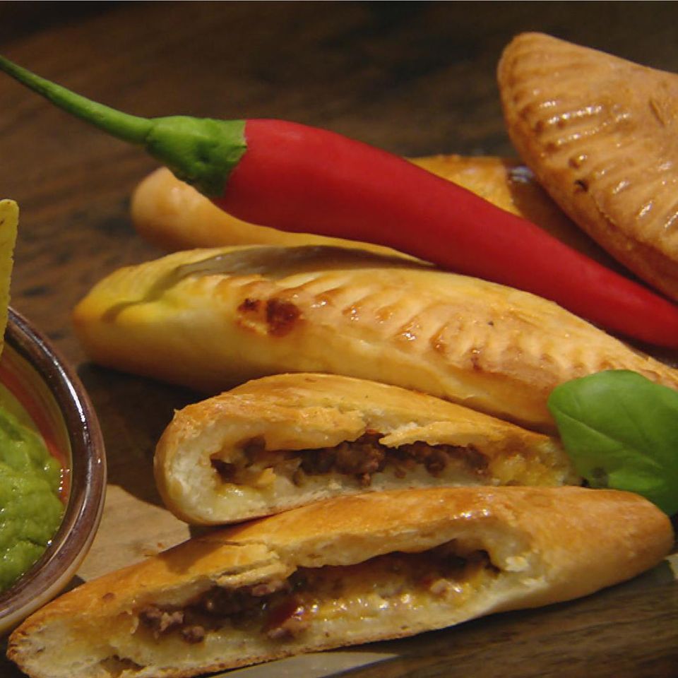 Empanadas mit Hackfleischfüllung: Rezept aus der Kochshow essen & trinken Für jeden Tag