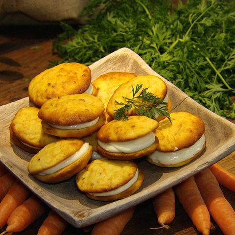 Rübli-Whoopies mit Frischkäsefüllung: Rezept aus der Kochshow essen & trinken Für jeden Tag