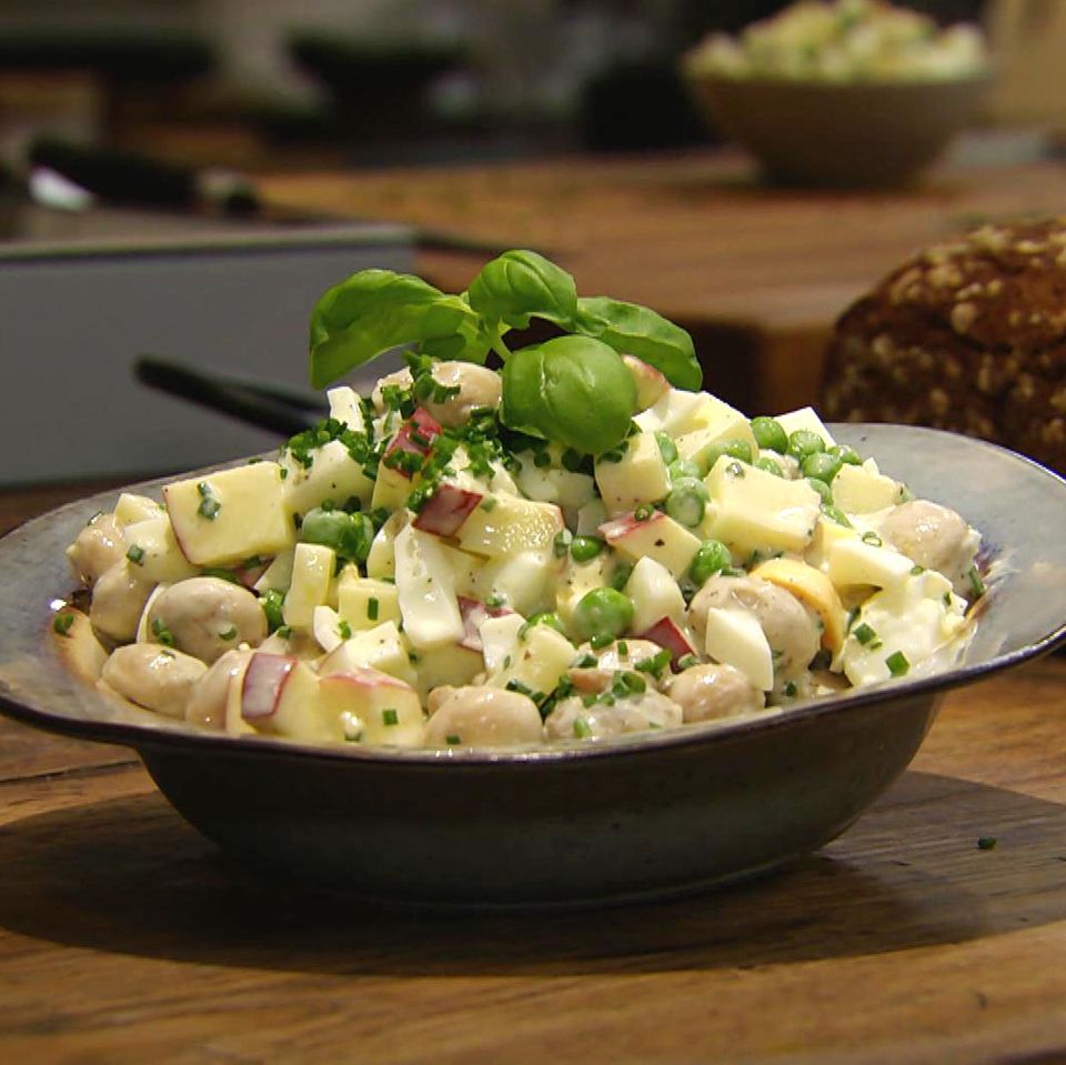 Eiersalat mit Champignons: Rezept aus der Kochshow essen & trinken Für jeden Tag