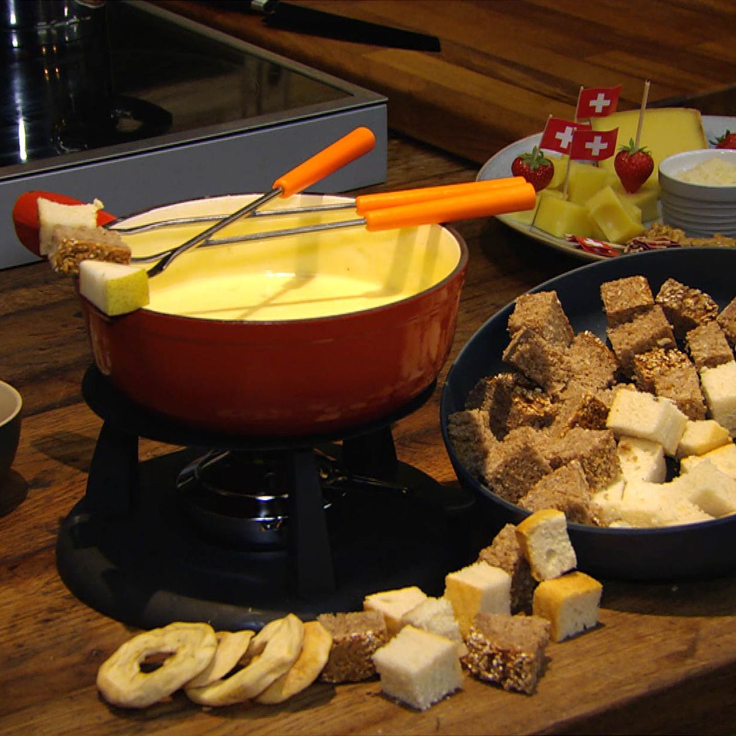 Kasefondue Klassisches Rezept Tipps Essen Und Trinken