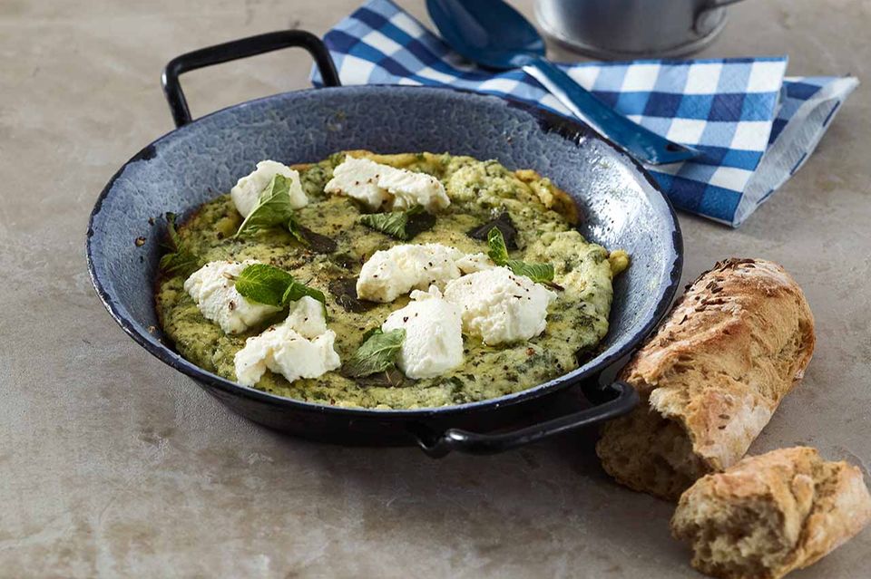 Omelett mit Ricotta und Minze