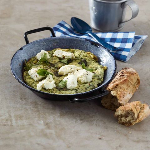 Omelett mit Ricotta und Minze