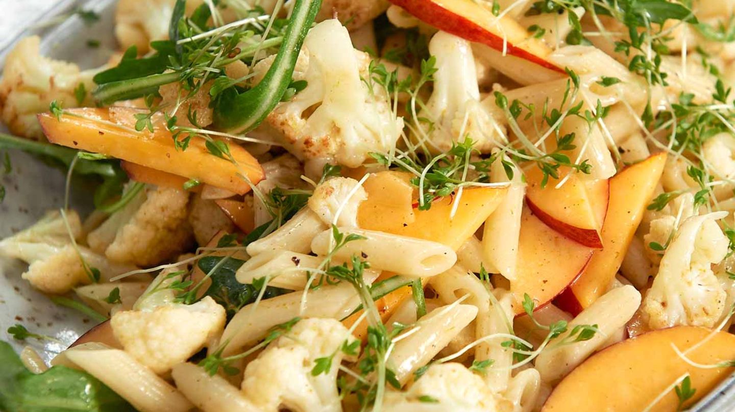 Fruchtiger Blumenkohl-Nudel-Salat Rezept