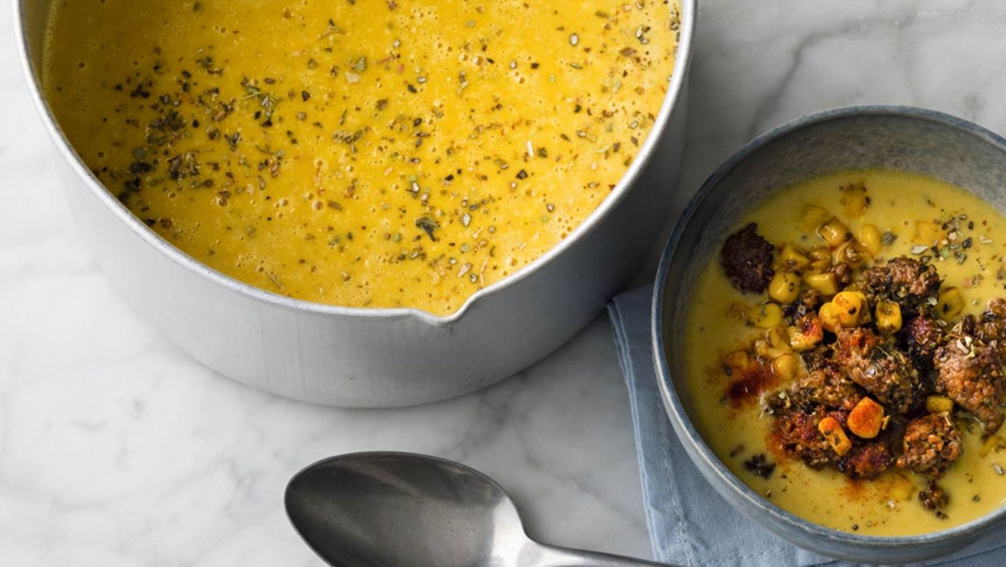 Maissuppe mit Paprika-Hack