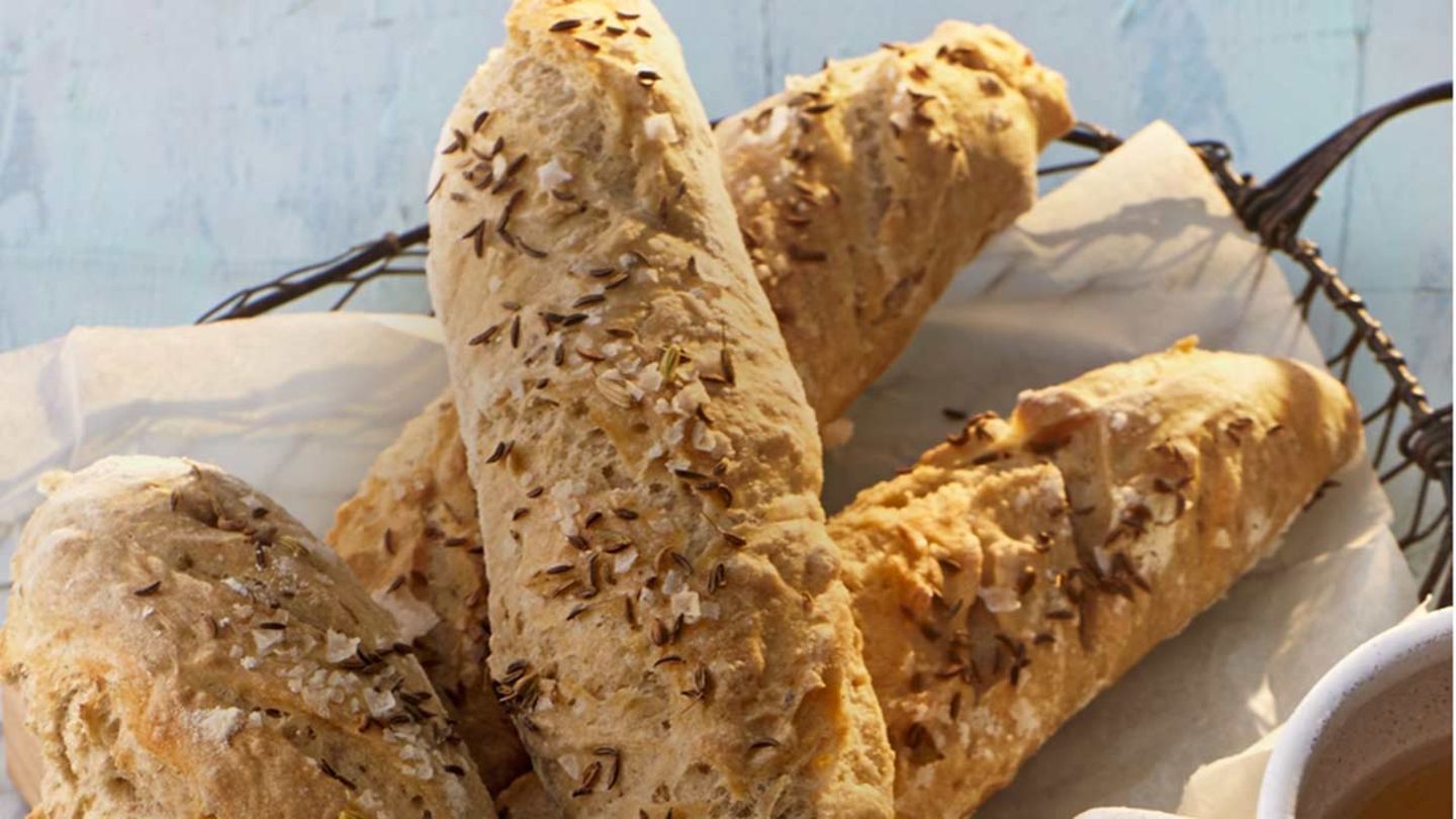 Kümmelstangen mit Anis Rezept