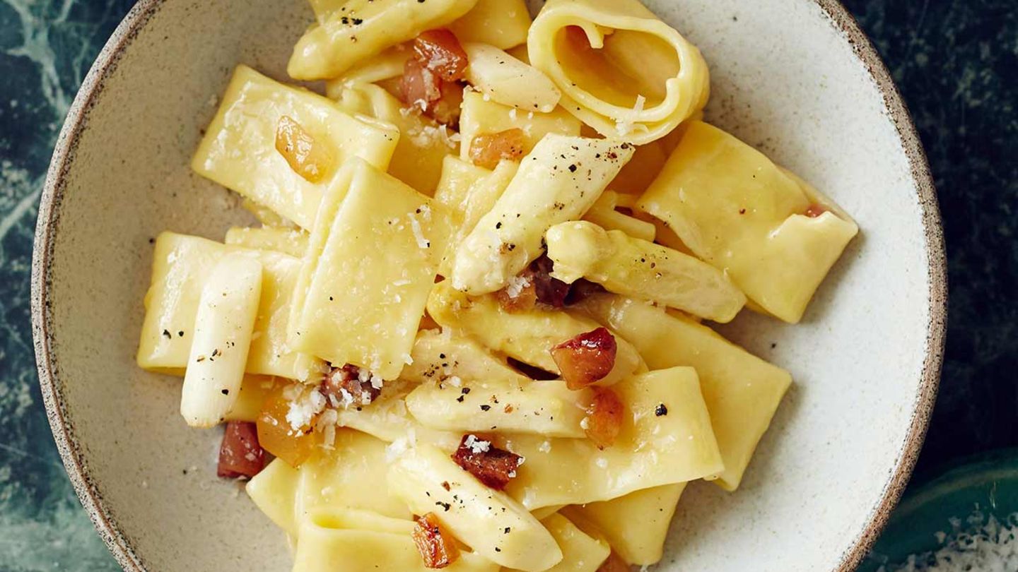 Pasta mit Spargel-Carbonara Rezept